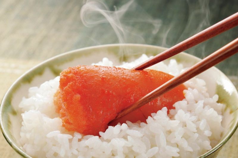 島本明太子をご飯にのせて食べる